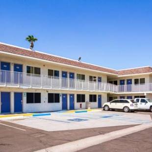 Фотографии гостиницы 
            Motel 6 Mesa North