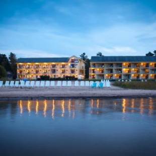 Фотографии гостиницы 
            Pointes North Beachfront Resort Hotel