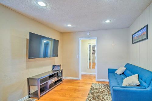 Фотографии гостевого дома
Cozy Colorado Springs Home Near Garden of the Gods