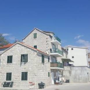 Фотографии гостевого дома 
            Apartments by the sea Kastel Kambelovac, Kastela - 17188