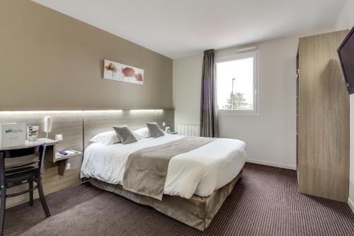 Фотография гостиницы Brit Hotel Du Parc - Fougères