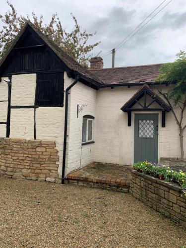 Фотография гостевого дома The Old Thatch - Bredon