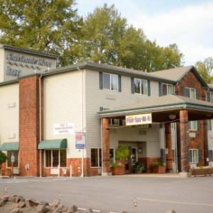 Фотографии гостиницы 
            Clatskanie River Inn