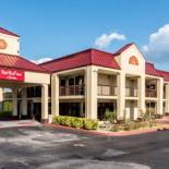 Фотография мини отеля Red Roof Inn & Suites Clinton