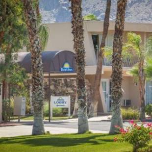 Фотографии гостиницы 
            Days Inn by Wyndham Palm Springs