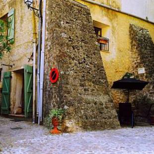 Фотографии гостевого дома 
            Traditional Provencal Stone House