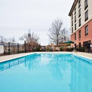 Фотографии гостиницы 
            Holiday Inn Express Hotel & Suites Greenville-Downtown, an IHG Hotel