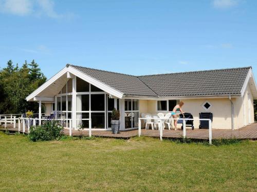 Фотография гостевого дома Four-Bedroom Holiday home in Ringkøbing 9