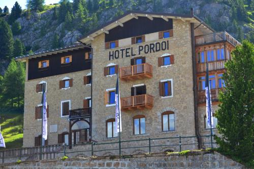 Фотографии гостиницы 
            Hotel Pordoi Passo Pordoi