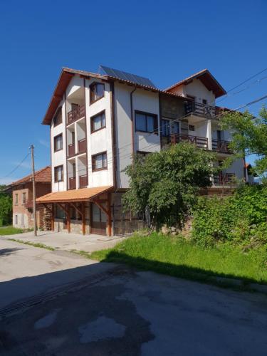 Фотография гостевого дома Къща за гости Александра