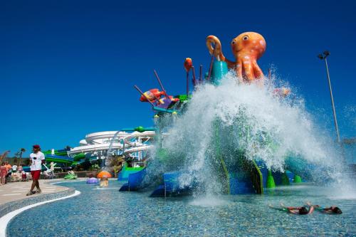 Фотография гостиницы Relaxia Lanzasur Club - Aqualava Water Park