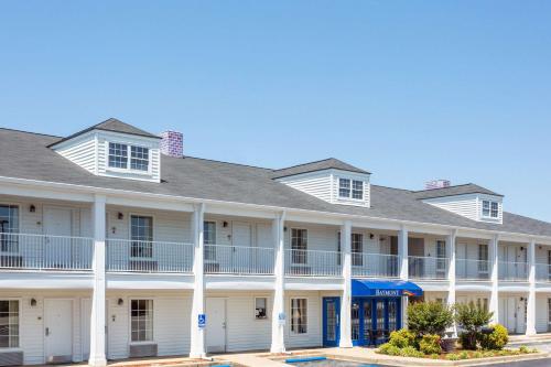 Фотография мотеля Baymont by Wyndham Easley/Greenville