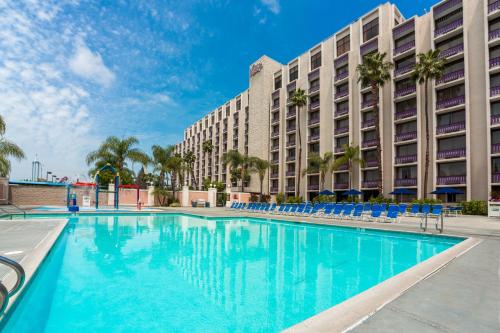 Фотография гостиницы Knott's Berry Farm Hotel