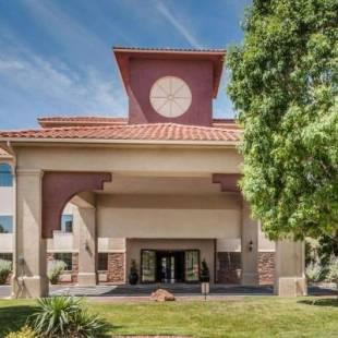 Фотографии гостиницы 
            Quality Inn & Suites Albuquerque West