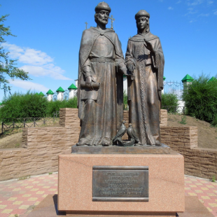 Фотография памятника Памятник Петру и Февронии