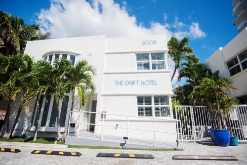 Фотографии мини отеля 
            The Drift Hotel