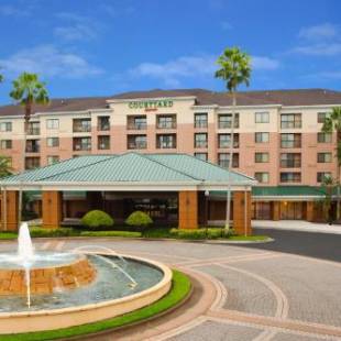 Фотографии гостиницы 
            Courtyard by Marriott Orlando Lake Buena Vista in the Marriott Village