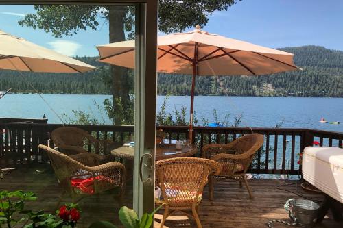 Фотография гостевого дома Lake Front Family Home at Donner