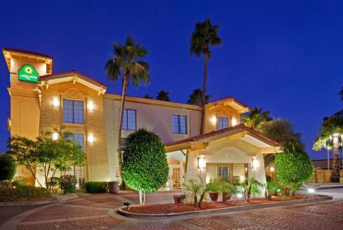 Фотография гостиницы La Quinta Inn by Wyndham Phoenix Sky Harbor Airport