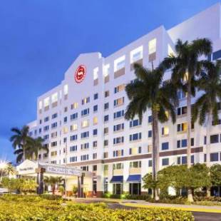 Фотографии гостиницы 
            Sheraton Suites Fort Lauderdale Plantation