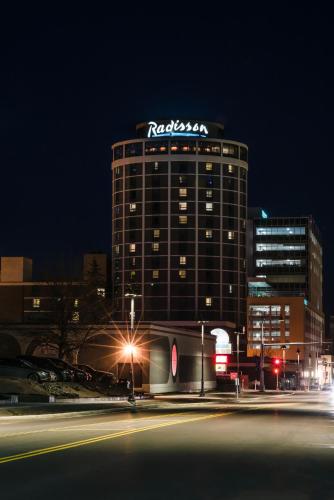 Фотография гостиницы Radisson Hotel Duluth-Harborview