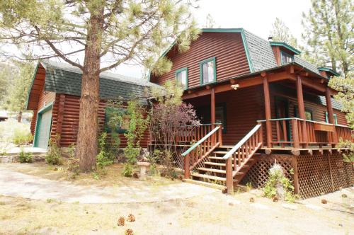 Фотографии гостевого дома 
            Log Cabin Getaway