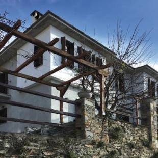 Фотографии гостевого дома
Aethri Pelion Suites