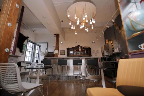 Фотография мини отеля Silverbow Inn Hotel & Suites