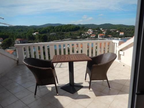 Фотография гостевого дома Apartments with a parking space Lumbarda, Korcula - 18037