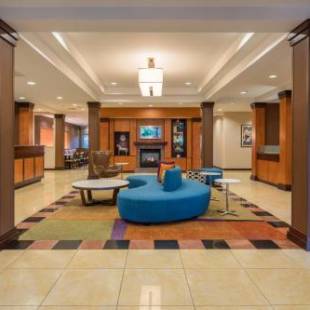 Фотографии гостиницы 
            Fairfield Inn & Suites by Marriott Portland North