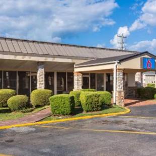 Фотографии гостиницы 
            Motel 6-Warner Robins, GA