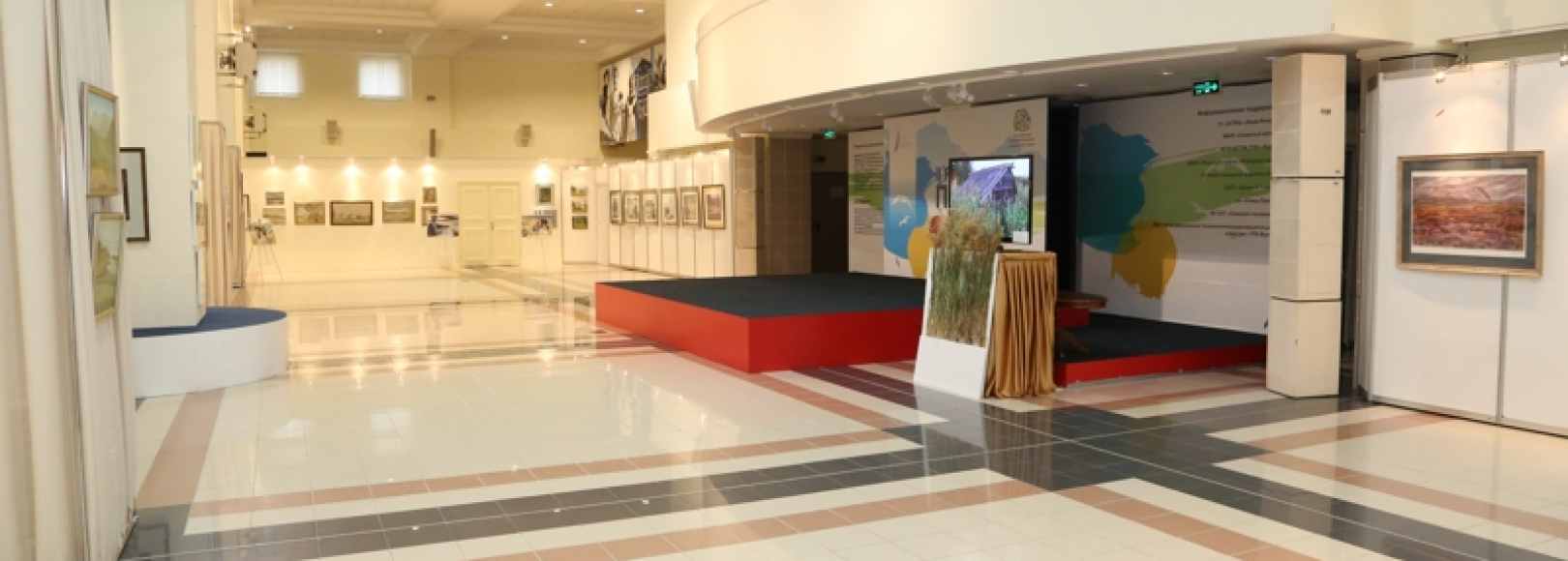 Фотография выставочного зала Выставочный зал МВК им. И.С. Шемановского