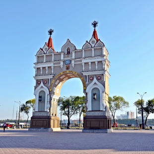 Фотография памятника архитектуры Триумфальная арка в честь царевича Алексея