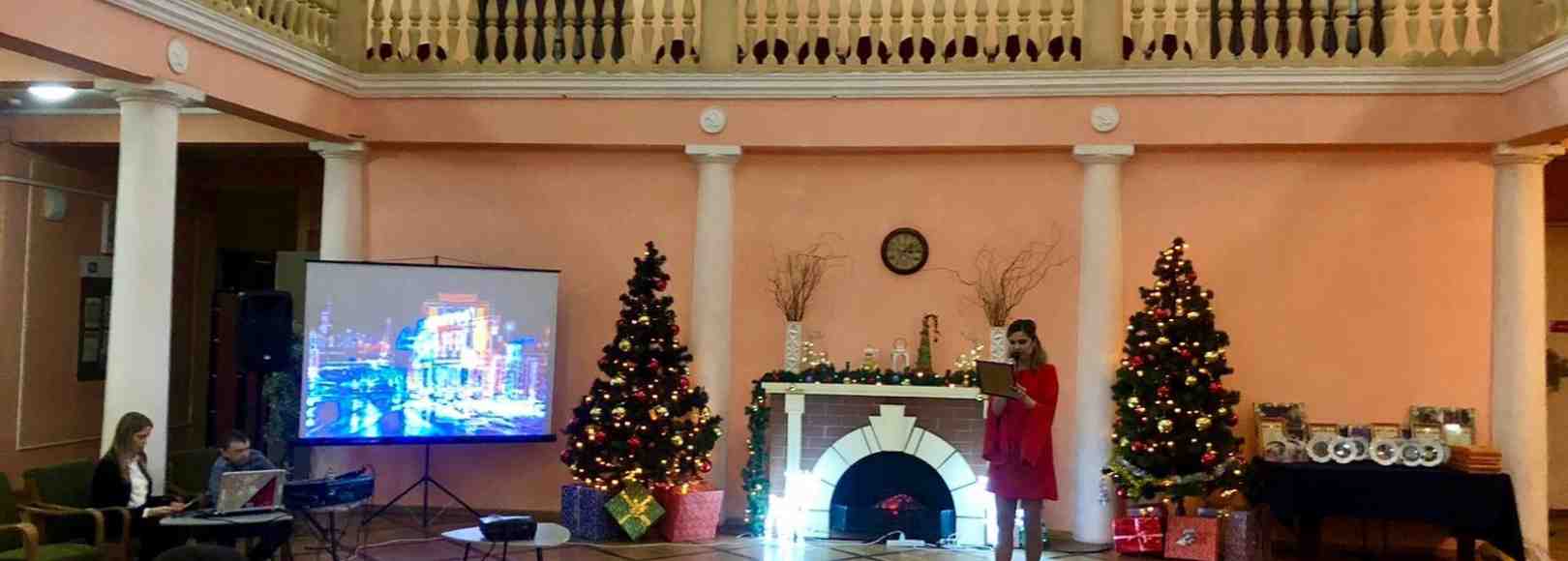 Фотография выставочного зала Зал торжеств Городского Дворца культуры железнодорожников