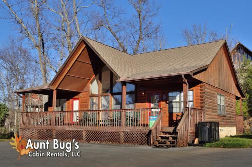 Фотографии гостевого дома 
            Sun-Sational View #245 by Aunt Bug's Cabin Rentals