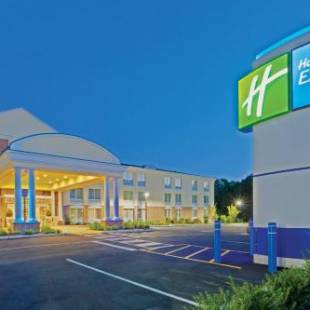 Фотографии гостиницы 
            Holiday Inn Express - Neptune, an IHG Hotel