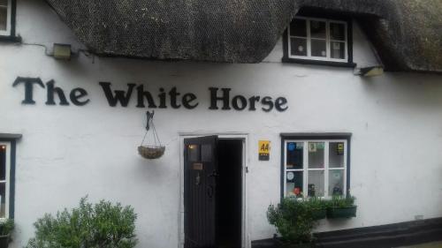 Фотография мини отеля White Horse Inn