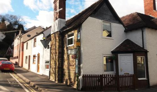 Фотография гостевого дома Thursdays Corner Tudor Cottage