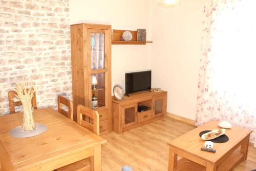 Фотография гостевого дома 4 bedrooms house with enclosed garden and wifi at Villanueva de los Infantes