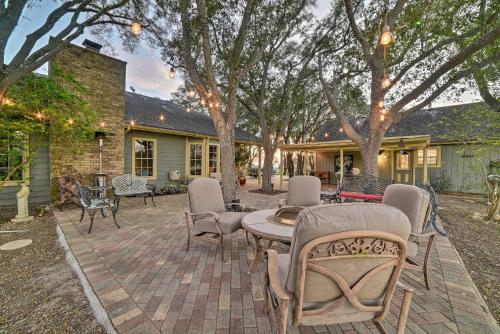 Фотографии гостевого дома 
            Casa de Samuel - Patio, Fountain and Outdoor Kitchen