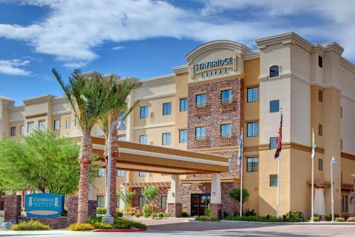 Фотография гостиницы Staybridge Suites Phoenix Glendale Sports Dist, an IHG Hotel