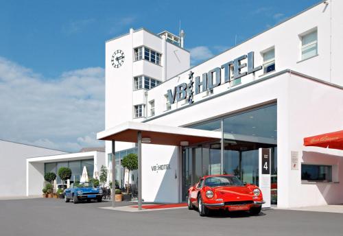 Фотографии гостиницы 
            V8 HOTEL Classic Motorworld Region Stuttgart