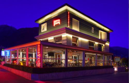 Фотография мини отеля Locanda Black and White Sondrio