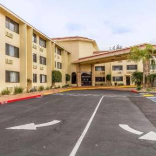 Фотографии гостиницы 
            Comfort Inn & Suites Rocklin