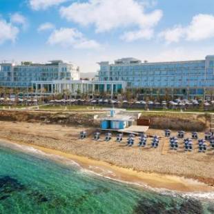 Фотографии гостиницы 
            Amavi, MadeForTwo Hotels - Paphos