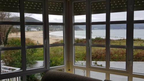 Фотография гостевого дома 3 bedrooms house with sea view and balcony at Viveiro