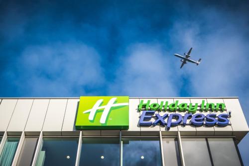 Фотография гостиницы Holiday Inn Express - Stockport, an IHG Hotel