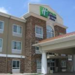 Фотография гостиницы Holiday Inn Express Northwest Maize, an IHG Hotel