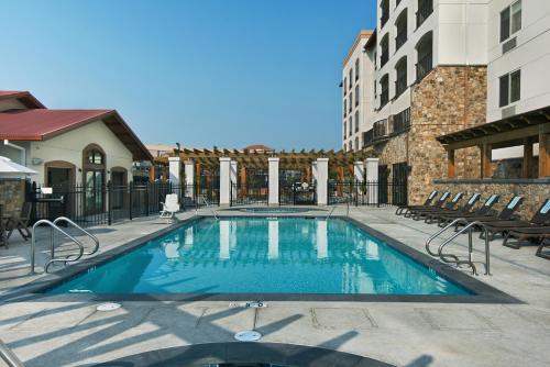 Фотография гостиницы Oxford Suites Sonoma - Rohnert Park
