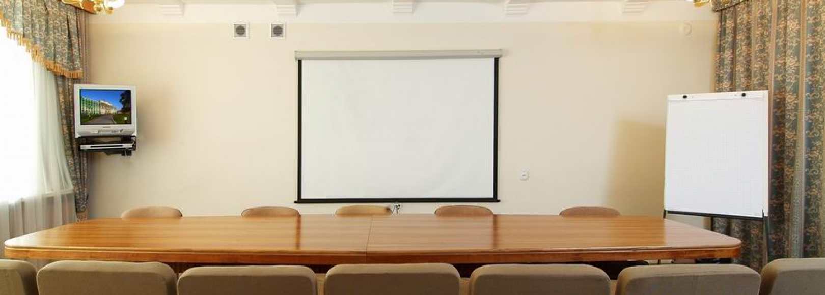 Фотография комнаты для переговоров Платан
